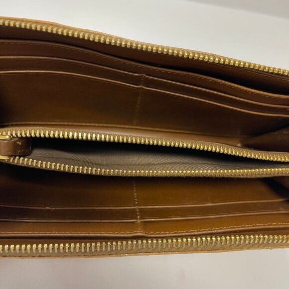 Miu Miu Crocodile-Embossed Leather Zip-Around Wallet, Cammello - Preowned - Picture 10 of 16